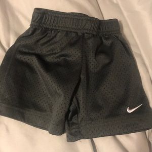 Nike 2t shorts
